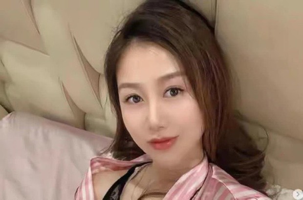 Theo truyền thông Trung Quốc, Trần Lộ chỉ lớn hơn con gái Little Apple của Uông Phong 2-3 tuổi