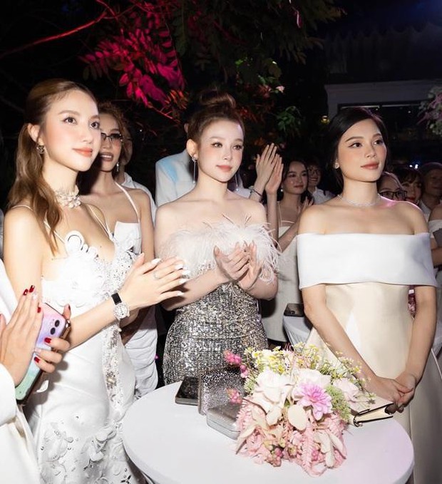 Hội bạn thân toàn hot girl Hạnh Sino - Huyền Baby - Linh Rin nay có cuộc sống viên mãn