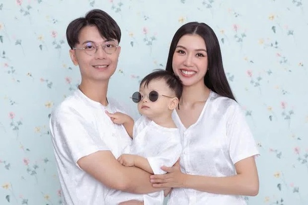 Kể từ sau kết hôn, Thuý Vân vẫn hoạt động nghệ thuật và thường chia sẻ những khoảnh khắc đáng yêu của gia đình nhỏ