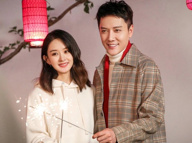 Phùng Thiệu Phong và Triệu Lệ Dĩnh ly hôn vào tháng 4/2021. Con trai Tưởng Tưởng của họ do ông bà nội chăm sóc