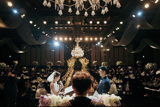 1 số hình ảnh trong hôn lễ riêng tư của cặp đôi Hwang Bo Ra - Cha Hyun Woo đã trở thành chủ đề nóng hổi trên mạng xã hội xứ kim chi cách đây hơn 1 năm