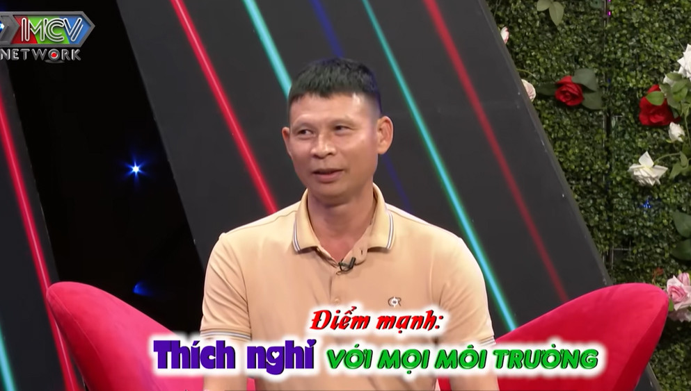 Văn Vinh đã là ông ngoại vì có con gái sinh năm 1995 lấy chồng, sinh con