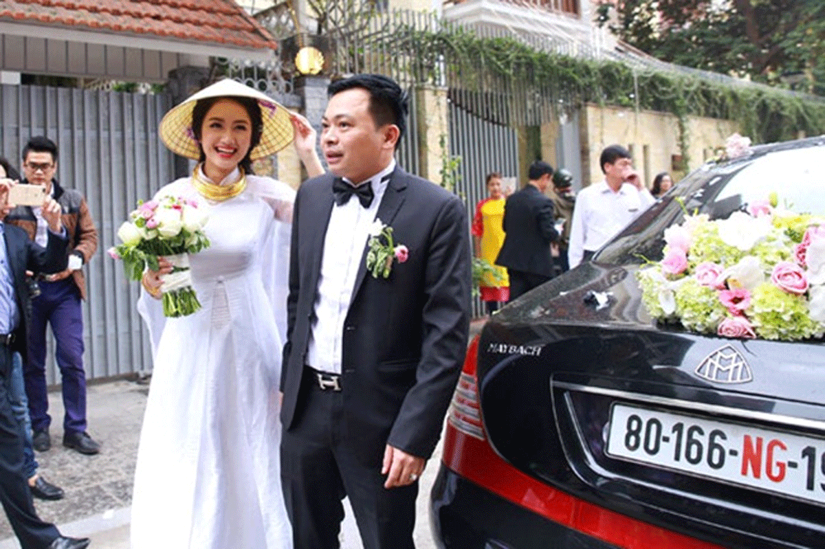 Năm 2017, ông Phương kết hôn ở tuổi 39 với hoa hậu Bản Sắc Việt Thu Ngân (1996). (Ảnh: DV)