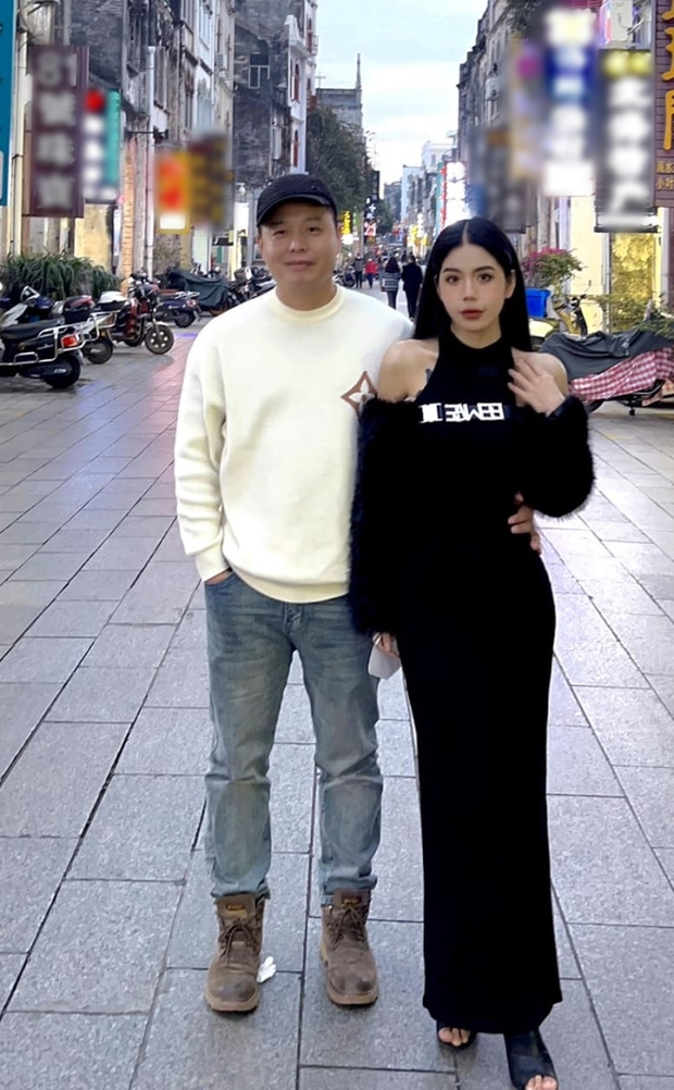 Vợ chồng Hằng Du Mục