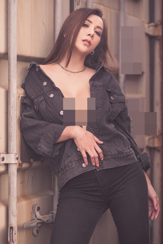 Diện mốt không nội y, Soraya Upaiprom khiến người nhìn phải ái ngại.