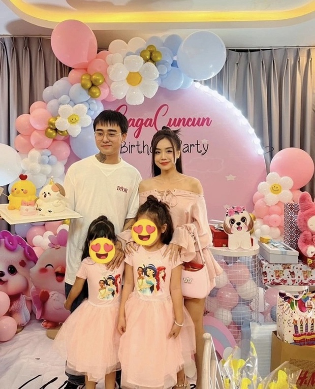 Sau khi công khai chuyện tình cảm, cả hai đã thoải mái hơn trong việc chia sẻ hình ảnh bên nhau