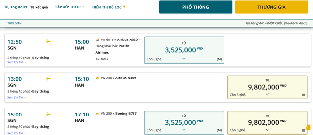 Vé máy bay hạng phổ thông và thương gia của Vietnam Airlines khởi hành trong ngày 30 Tết vẫn còn vé (ảnh chụp sáng 9-2)