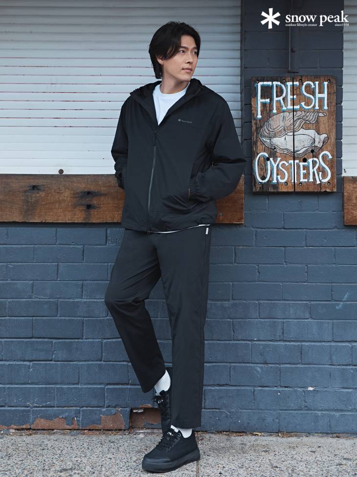 Nụ cười với má lúm đồng tiền duyên dáng là điểm giúp Hyun Bin luôn nằm trong Top những nam tài tử hàng đầu xứ Hàn về nhan sắc