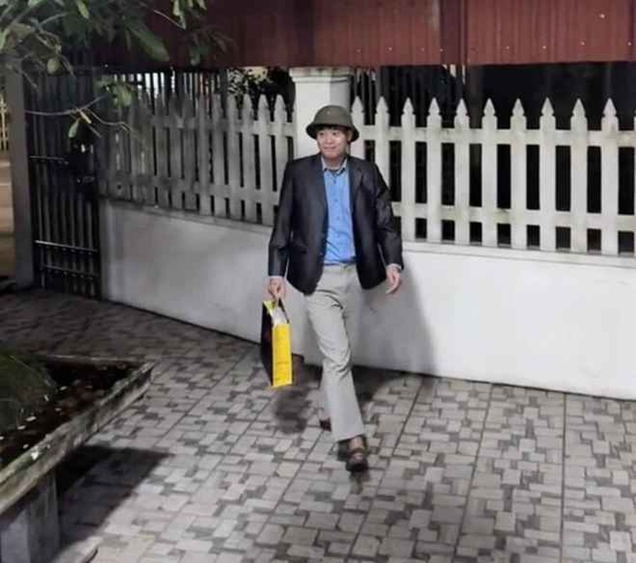 Còn các chàng trai cũng 