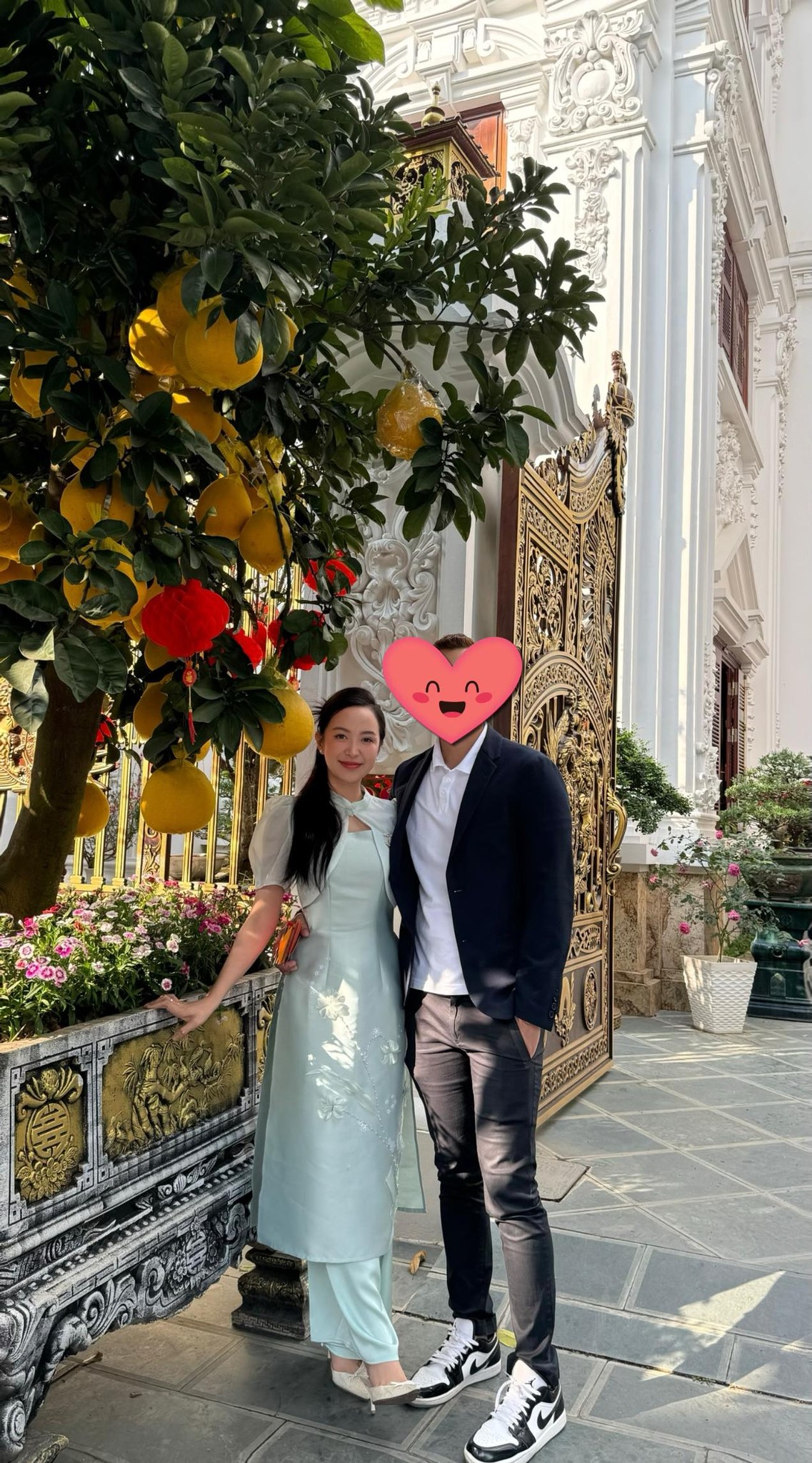 Kim Oanh khoe khéo chồng và cơ ngơi đồ sộ nhà chồng tương lai.