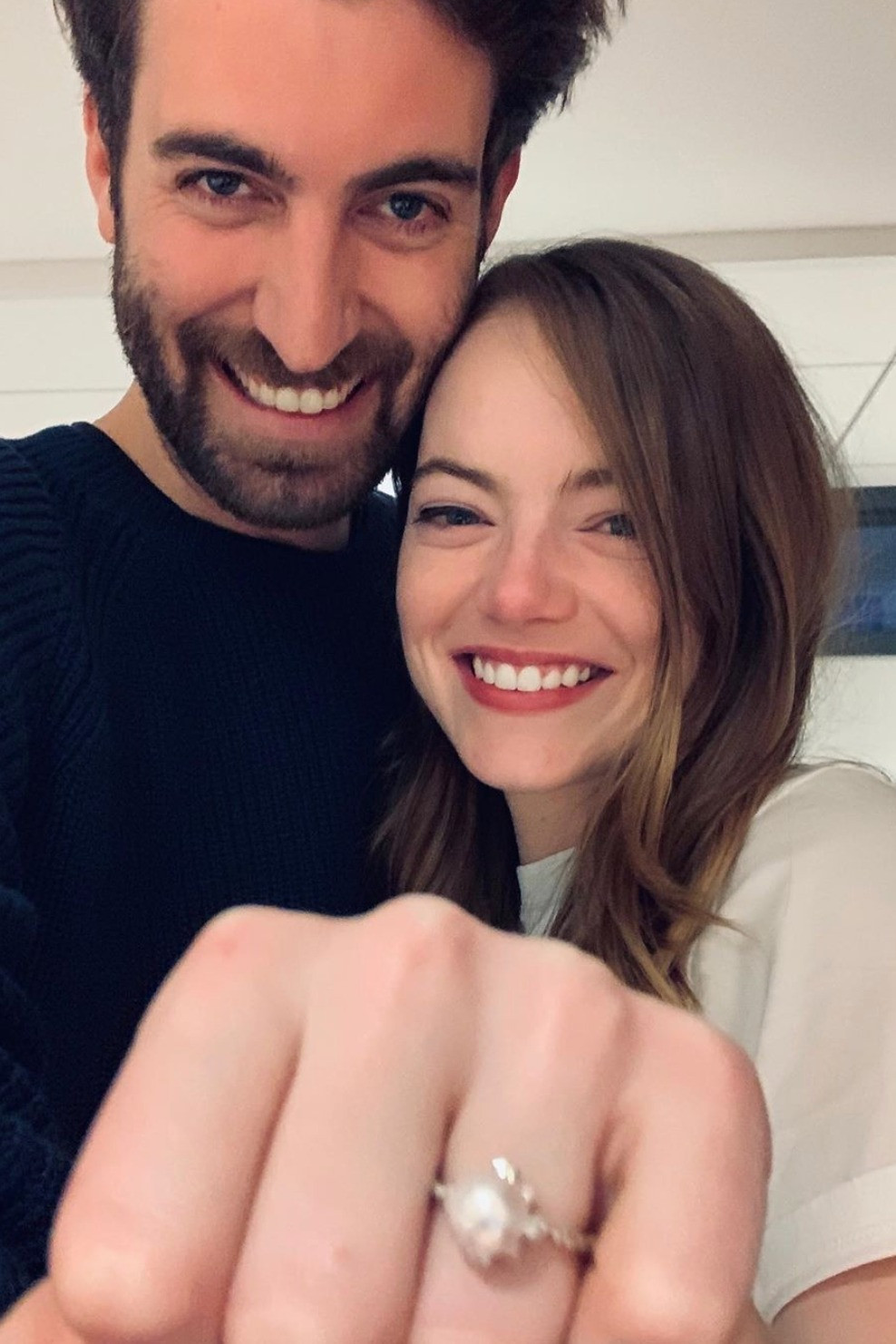 Theo Us Magazine đưa tin, Emma Stone đã sinh con gái đầu lòng cùng chồng là Dave McCary hồi tháng 3/2021. Cả hai gặp nhau năm 2016, đính hôn năm 2019 và kết hôn năm 2020. Nữ diễn viên giữ kín đời sống riêng tư với truyền thông.