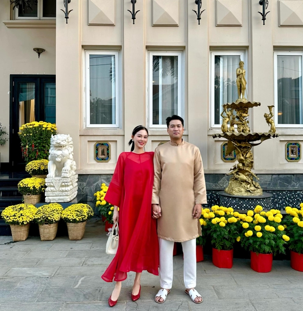 Khung hình ngọt ngào đón Tết của Linh Rin bên ông xã