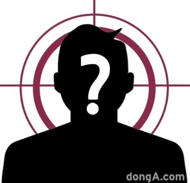 Hiện tại, danh tính của ca sĩ A vẫn chưa được tiết lộ trên các mặt báo