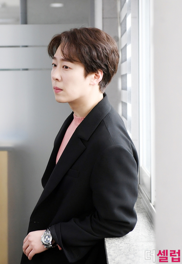 Nam ca sĩ ghi dấu ấn qua các hoạt động nhóm và solo