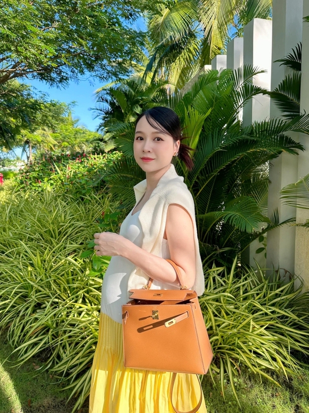 Sau cuộc tình gây sốc đó, Sam trở nên kỹ tính hơn khi bắt đầu mối quan hệ mới