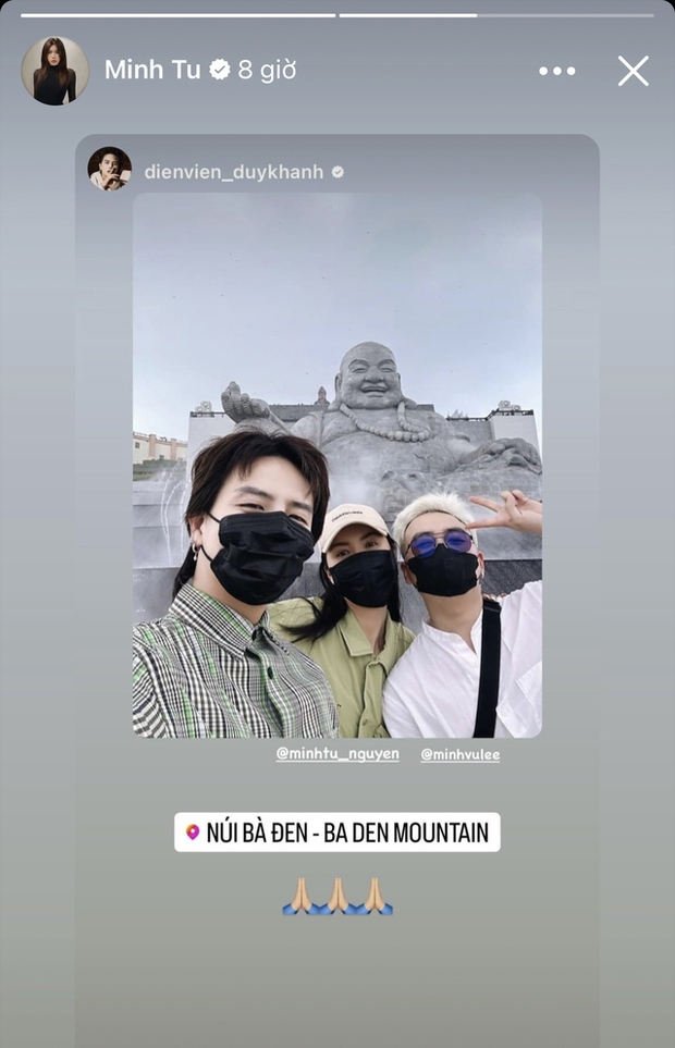 Duy Khánh và Minh Tú đăng ảnh chung, cả hai không nhắc đến việc Trường Giang - Nhã Phương cũng tham gia chuyến đi lễ này