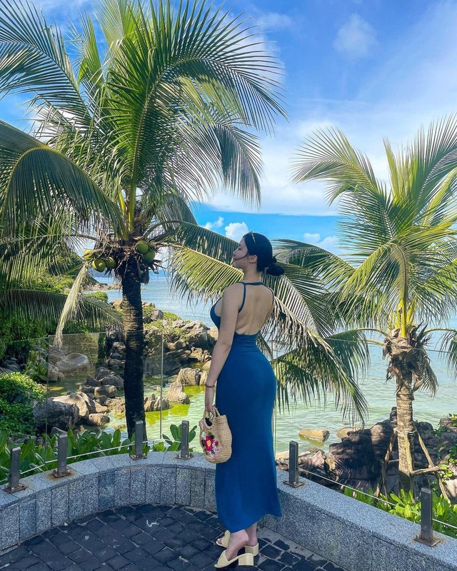 Những năm trở lại đây, Jeon Yebin đắt show làm mẫu thời trang, dự sự kiện, đồng thời thu hút gần 1 triệu người theo dõi trên mạng xã hội cá nhân.