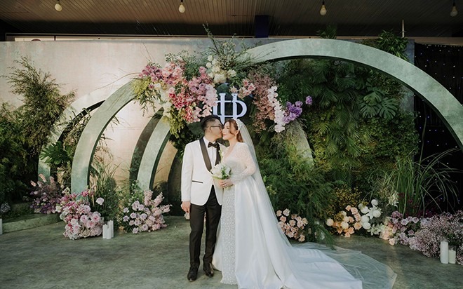 Cô dâu Mai Uyên và chú rể Văn Dũng