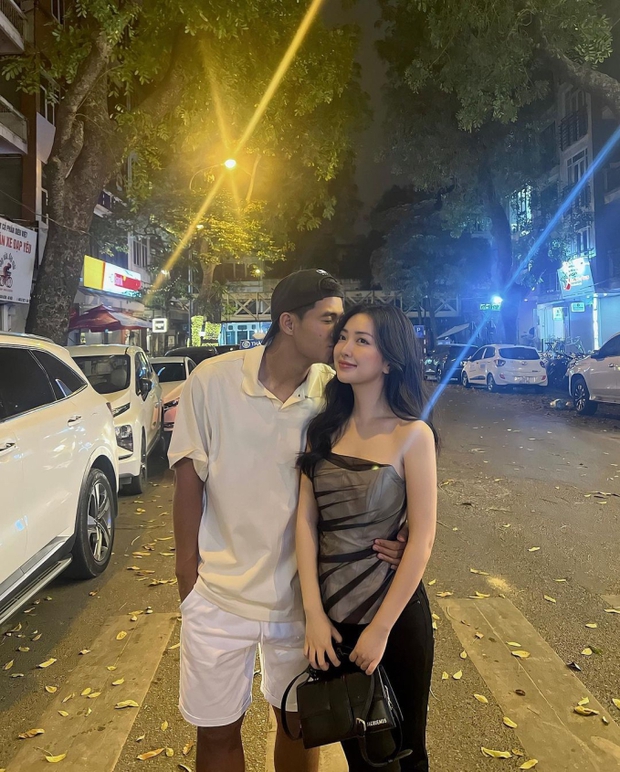 Cuộc sống hôn nhân viên mãn của Hà Đức Chinh và bà xã hot girl