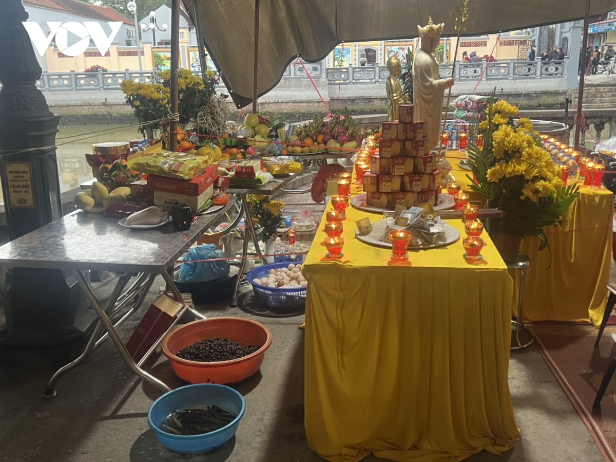 Đồ vật cúng lễ