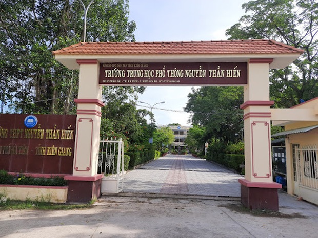 Thầy C. hiện đang công tác tại Trường THPT Nguyễn Thần Hiến