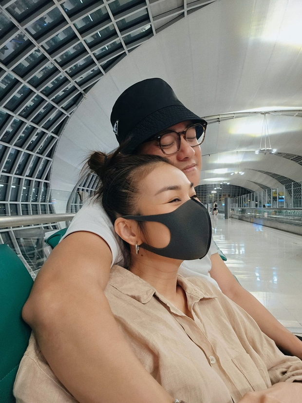 Khoảnh khắc tình cảm của vợ chồng Thanh Hằng khiến nhiều người ngưỡng mộ