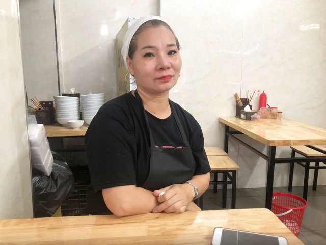 8 năm qua, chị Trang nhiều lần muốn xét nghiệm ADN với người được cho là bố mẹ ruột của mình, nhưng ông bà từ chối.