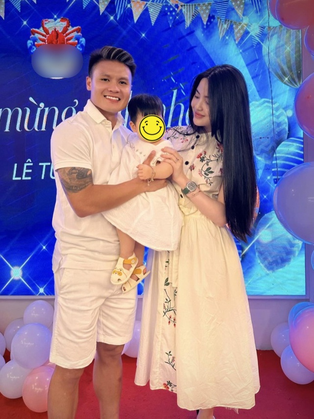 Vợ chồng Chu Thanh Huyền và con gái nuôi