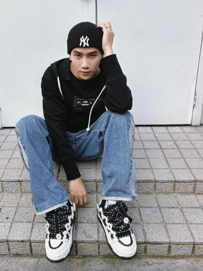 Trần Nhậm có động thái mới giữa nghi vấn hẹn hò Hương Giang