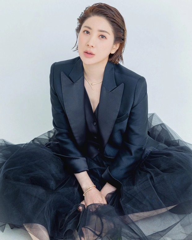 Cô gặt hái được vô số thành công trong các hoạt động nghệ thuật