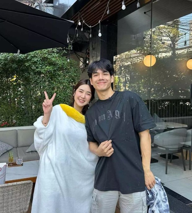 Tuy nhiên, cả hai đều khẳng định giữa họ không có gì trên mức anh em, bạn bè