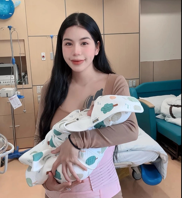 Cả nhà đều mong con gái vì đã có đến 3 người con trai trước đó