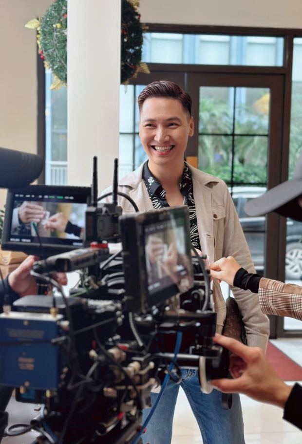 Mạnh Trường là gương mặt quen thuộc với khán giả khi góp mặt trong các phim truyền hình như Chạy trốn thanh xuân, Hương vị tình thân, Đừng nói lời yêu...