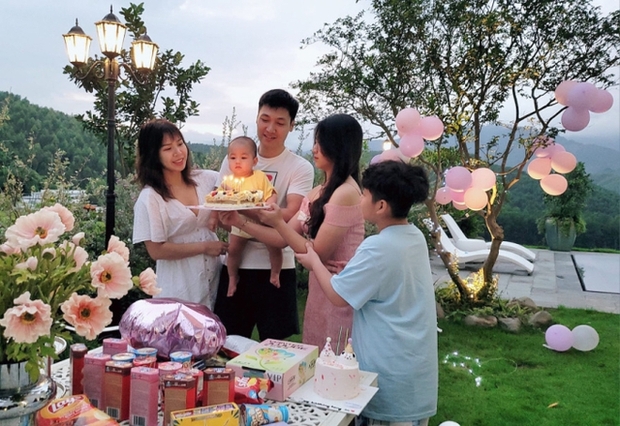 Tính đến thời điểm hiện tại, cả hai đã có hơn thập kỷ gắn bó bên cạnh nhau