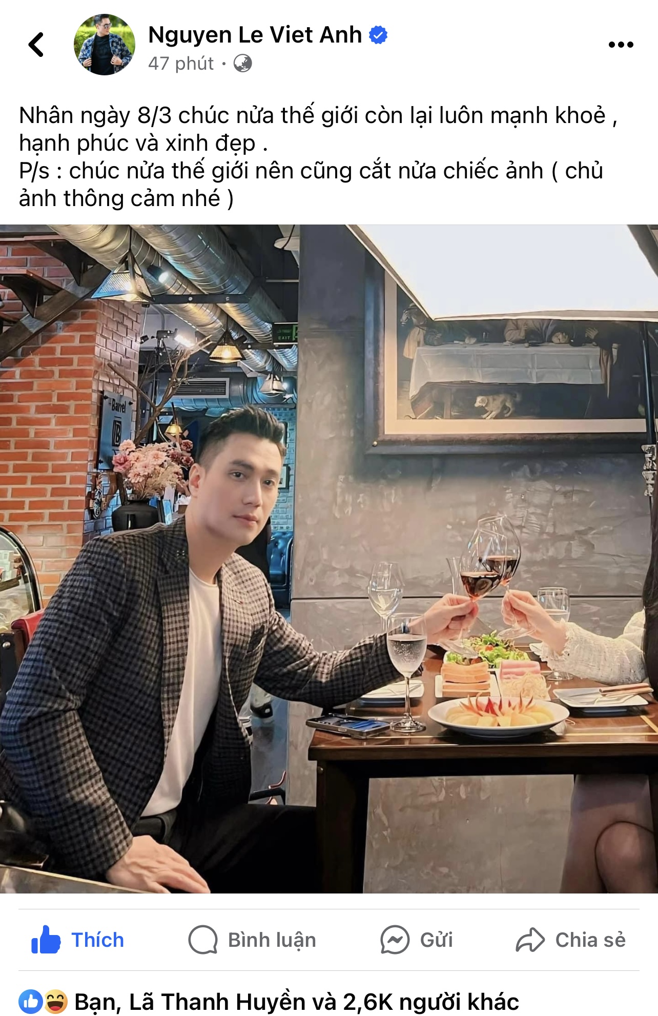Việt Anh đăng tải khoảnh khắc ăn tối sang trọng bên một nhân vật đặc biệt. Tuy nhiên, nam diễn viên không chia sẻ gì thêm về đối phương