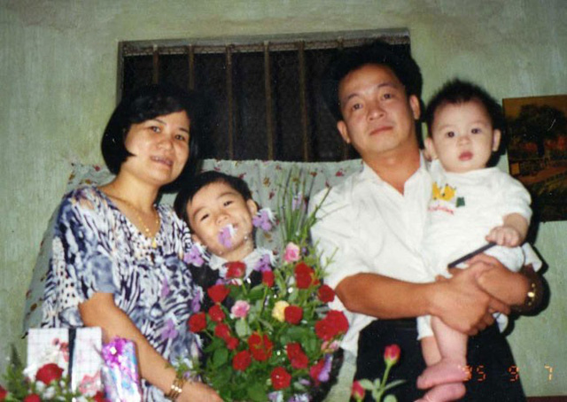 Từ đôi bạn thanh mai trúc mã họ nên duyên vợ chồng.