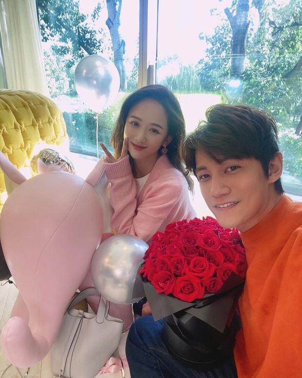 Trần Kiều Ân và người chồng kém 9 tuổi nên duyên sau khi tham gia 1 chương trình hẹn hò. Họ kết hôn vào năm 2022 nhưng đến nay chưa tổ chức hôn lễ