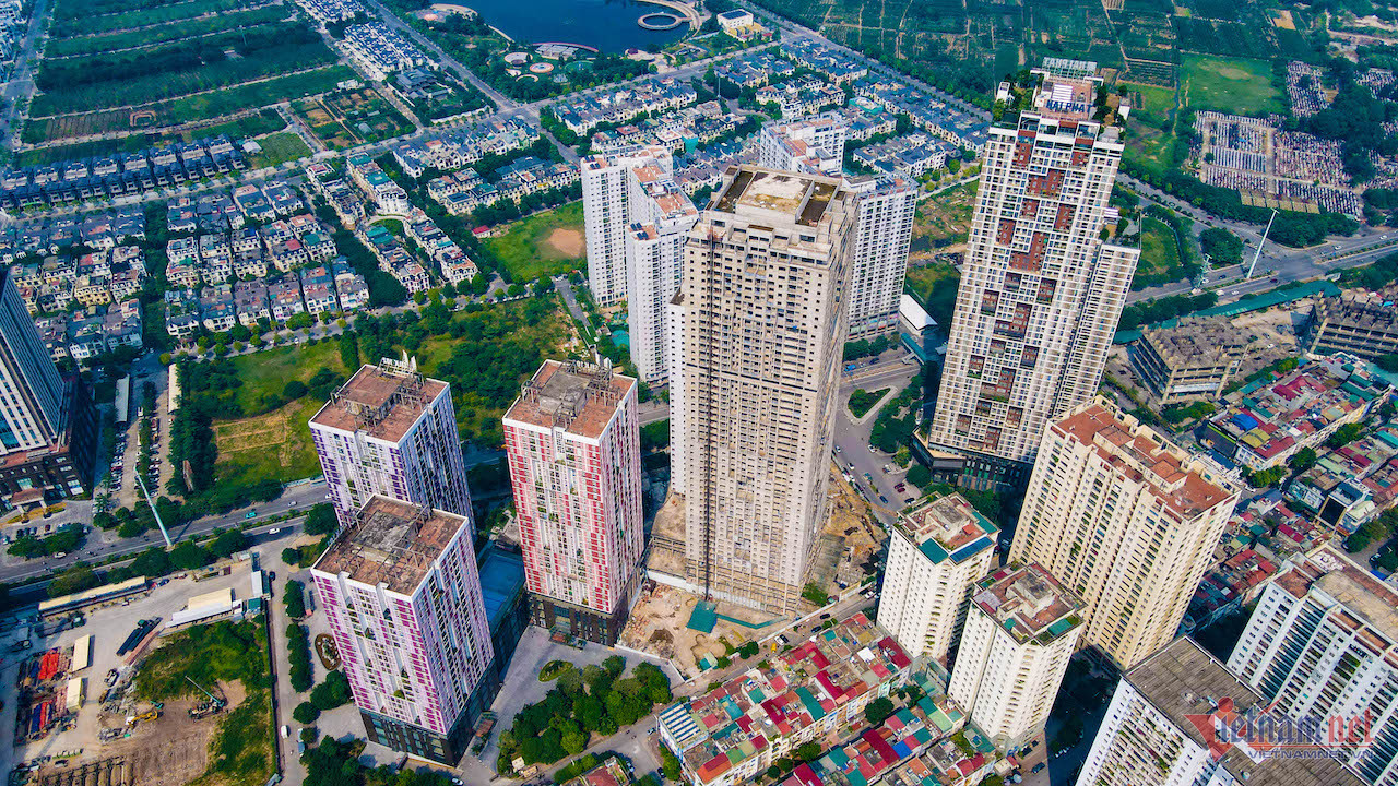 Giá chung cư đã đi vào sử dụng lẫn chung cư mới đều tăng mạnh. (Ảnh: Minh Hoàng) 