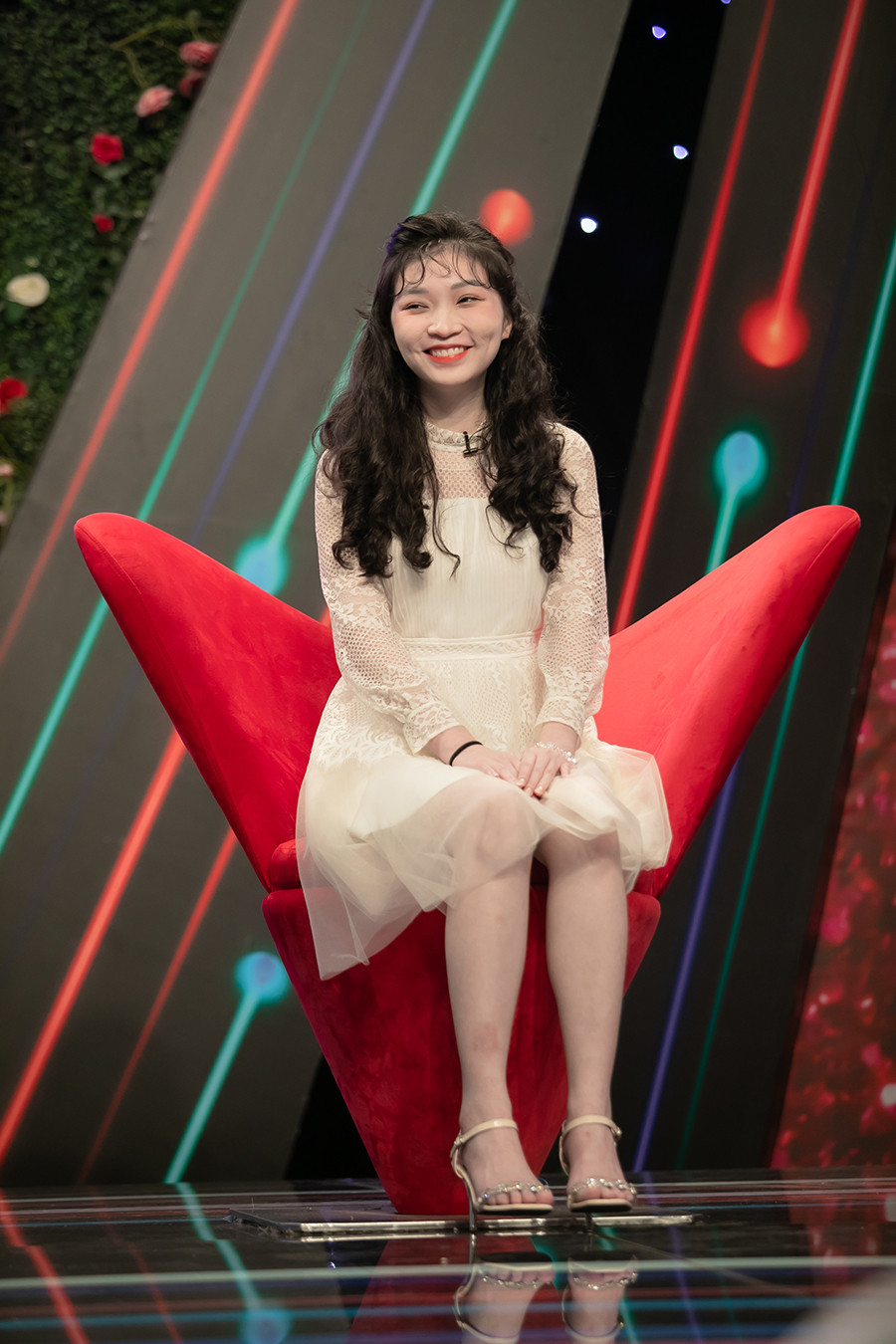 Đàng gái dịu dàng, hút ánh nhìn.