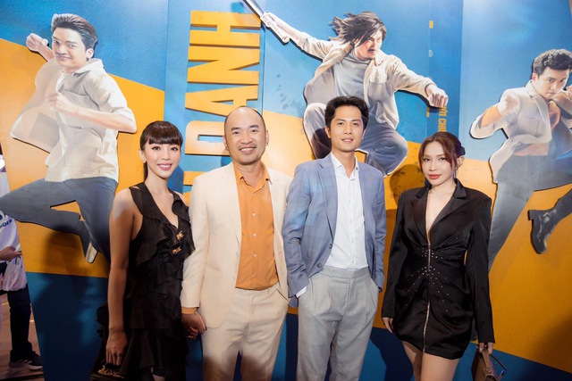 Cả hai còn cùng nhau xuất hiện cùng vợ chồng Thu Trang - Tiến Luật ở sự kiện