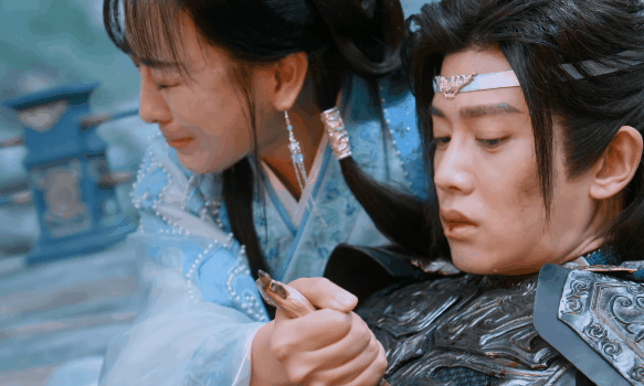 Diễn xuất của Mã Tô trên phim cũng không gây ấn tượng.