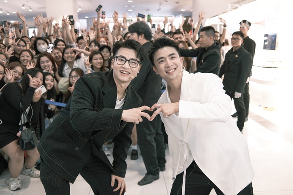 Ninh Anh Bùi và Nguyễn Tùng Dương