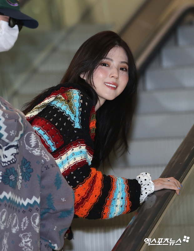 Cư dân mạng vô cùng ngạc nhiên trước thái độ vui vẻ của Han So Hee