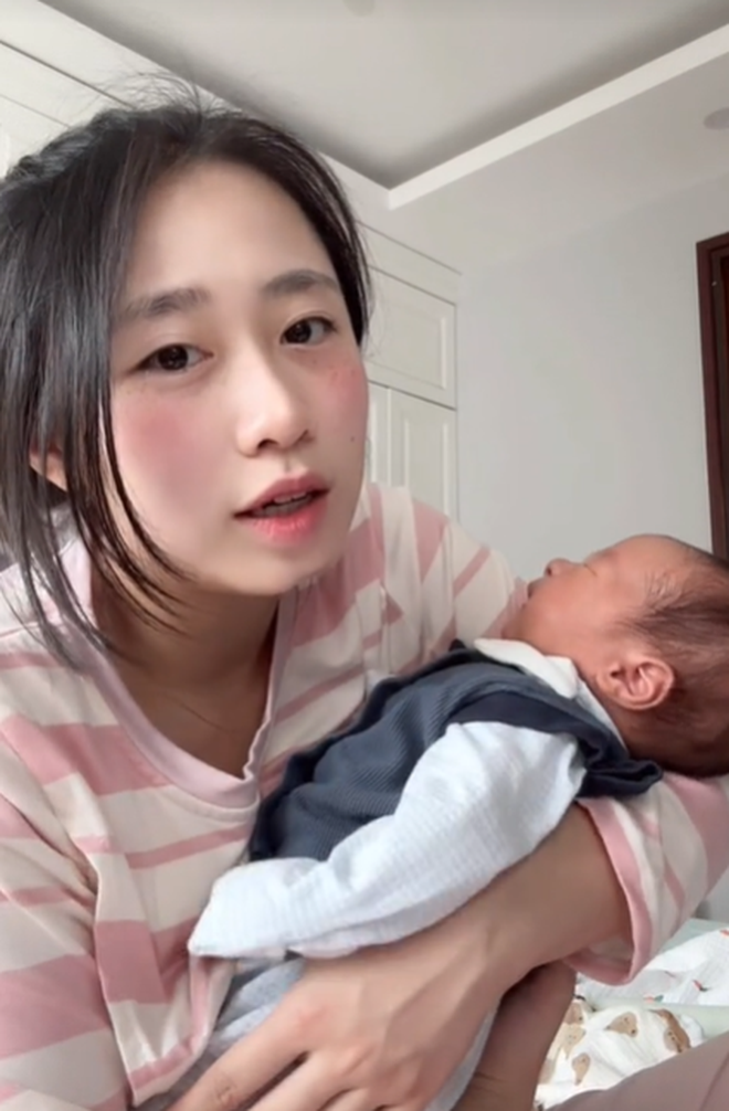 Niềm hạnh phúc được làm mẹ.