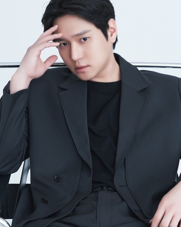 Go Kyung Pyo khá điển trai thời chưa tăng cân