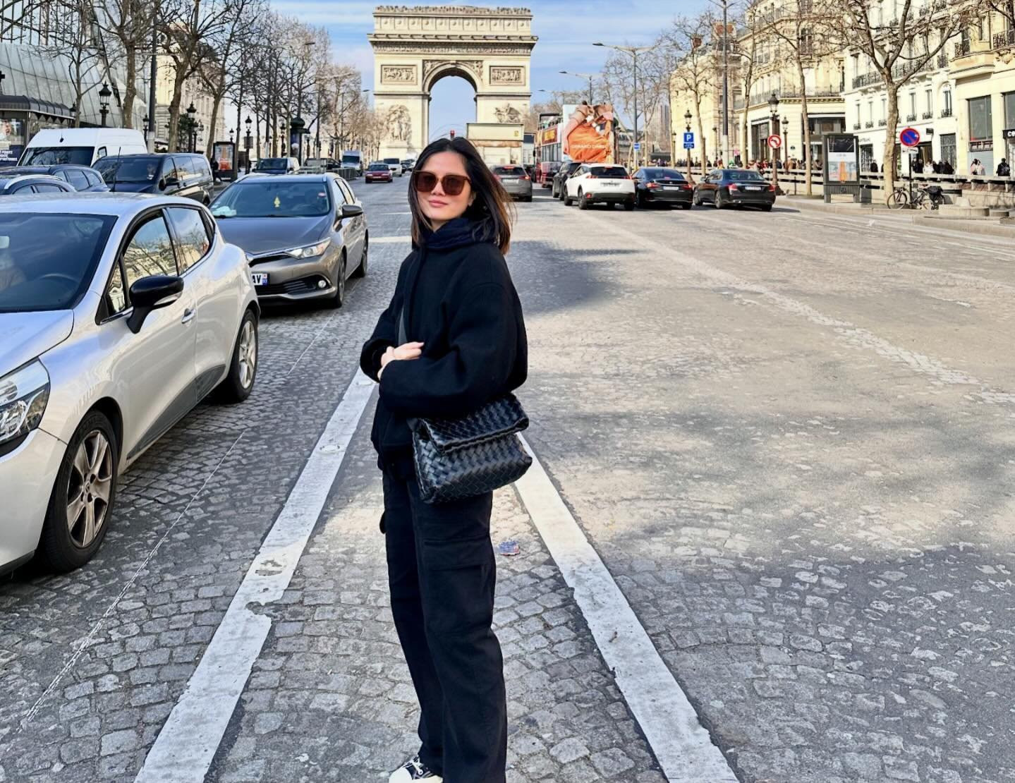 Nhan sắc của người đẹp ngày càng mặn mà, đằm thắm. Cô hầu như không trang điểm đậm và chọn lối ăn mặc giản dị, trẻ trung. Trong nhiều bài viết, khán giả vẫn bày tỏ nỗi nhớ 'Ngọc Diệp' của 'Bỗng dưng muốn khóc' năm nào.