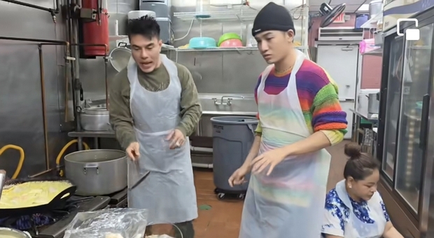 Sau khi bị nói không hoà đồng, Ali Hoàng Dương đã xuất hiện lại và phối hợp 