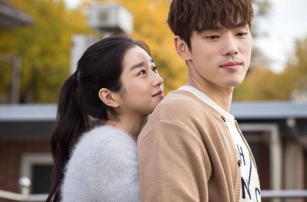 Thứ tự các mối tình này lần lượt là Seo Ye Ji - Kim Jung Hyun. Cặp đôi nên duyên từ phim Stay With Me