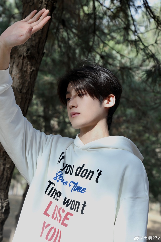 Một vài hình khác về chàng thủ khoa này