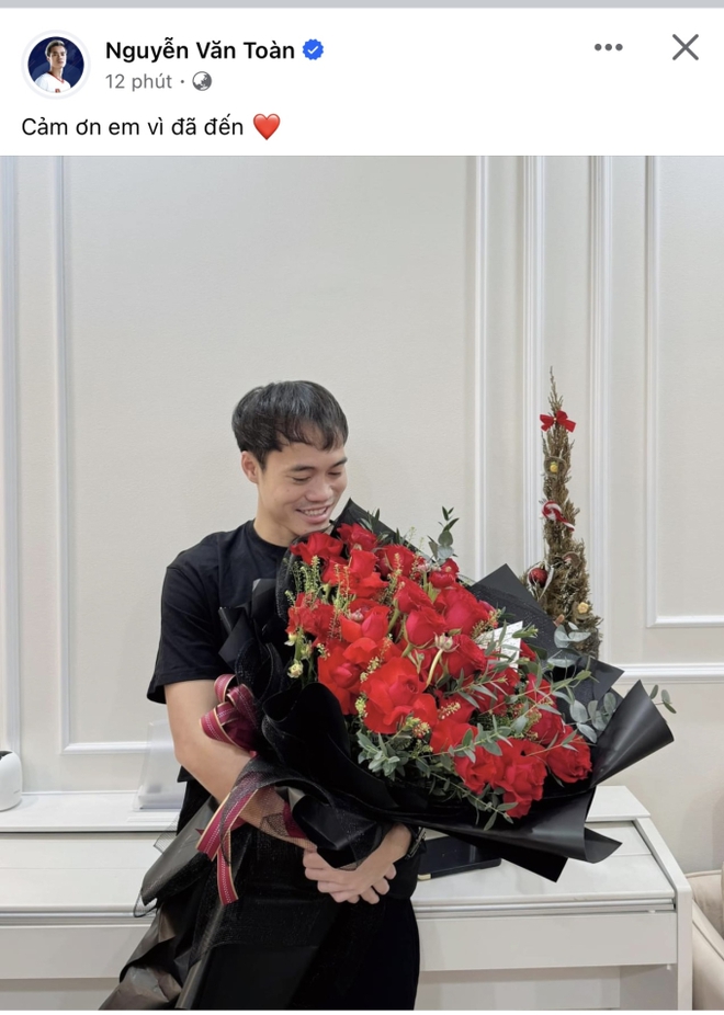 Văn Toàn úp mở chuyện hẹn hò (Ảnh: FBNV)